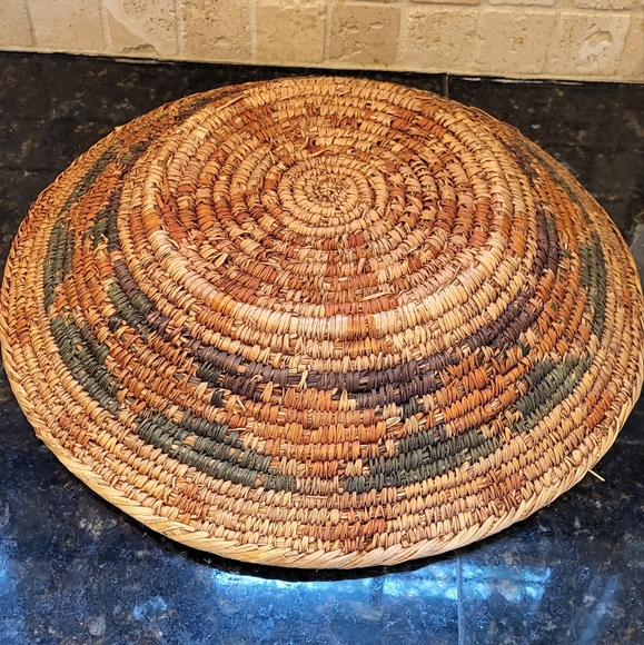 Amazing Ornate Woven Native American Wedding Ceremonial Basket - Picture 10 of 16